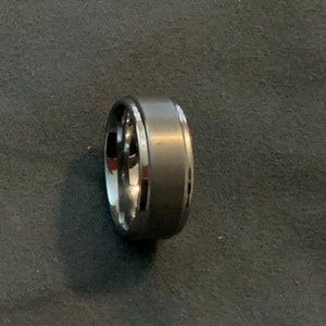 Men's wedding band size 9.5